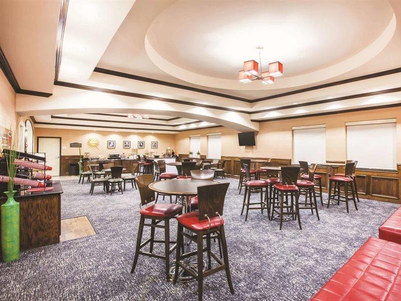 Hotel La Quinta By Wyndham At The Village Allen