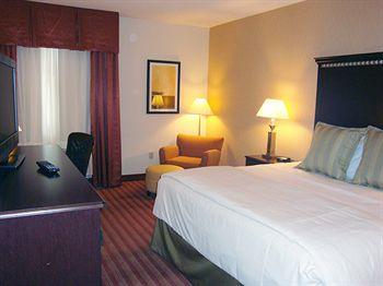 La Quinta By Wyndham At The Village
