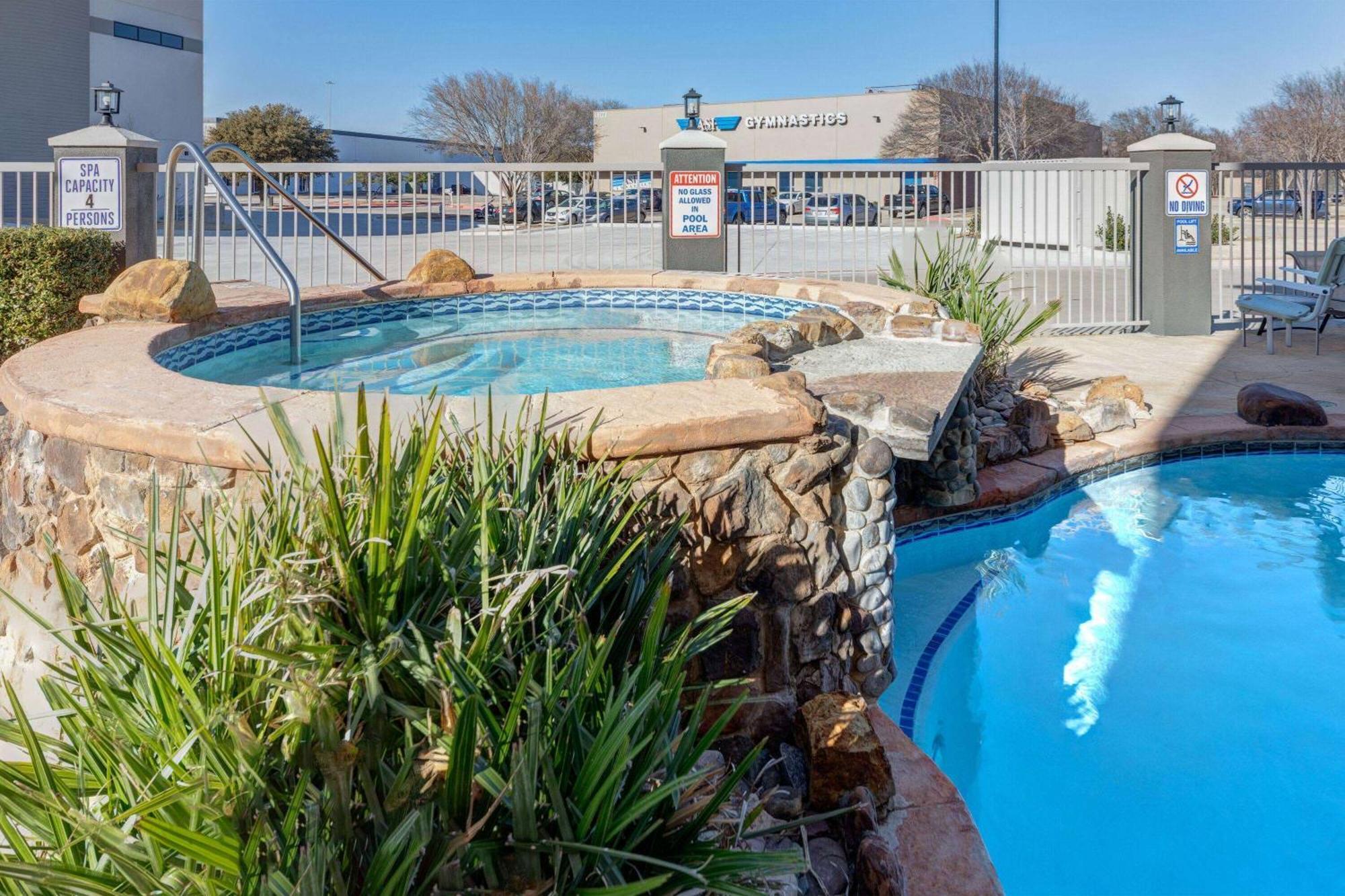 La Quinta By Wyndham At The Village 3* Allen