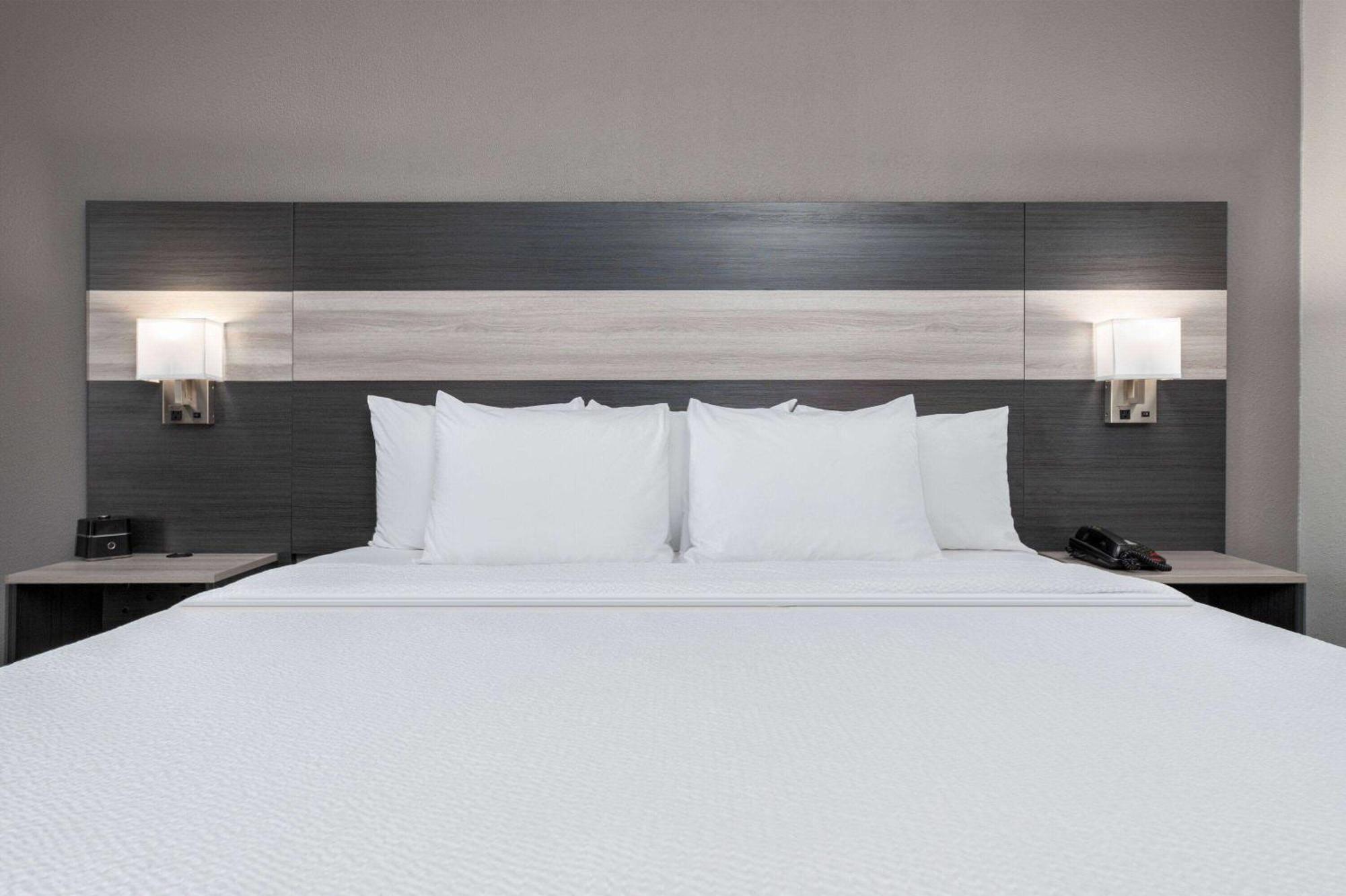 La Quinta By Wyndham At The Village 3* Allen