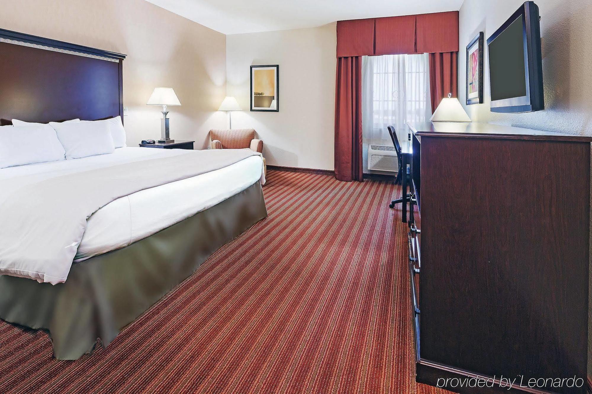 Hotel La Quinta By Wyndham At The Village Allen
