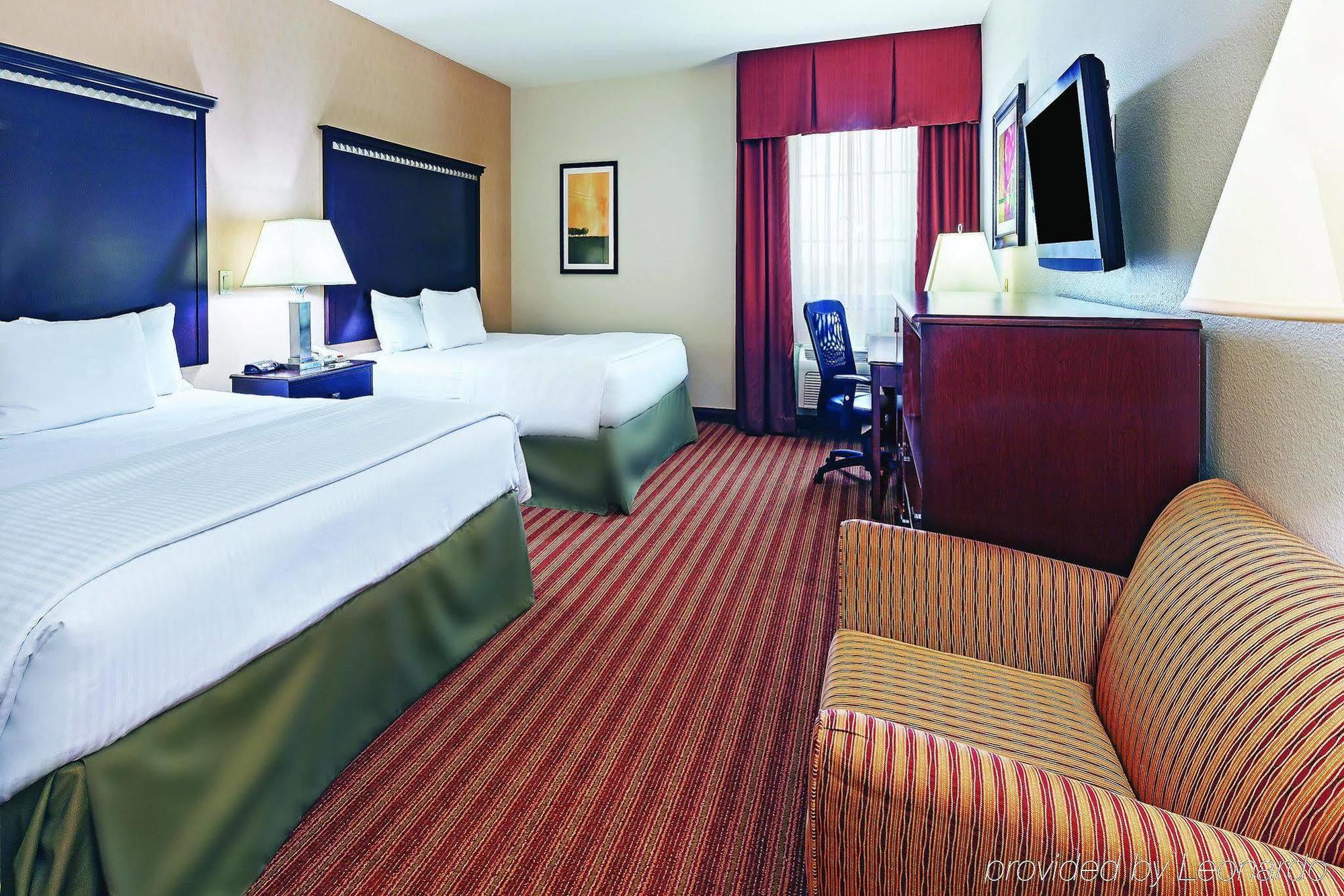 La Quinta By Wyndham At The Village Allen