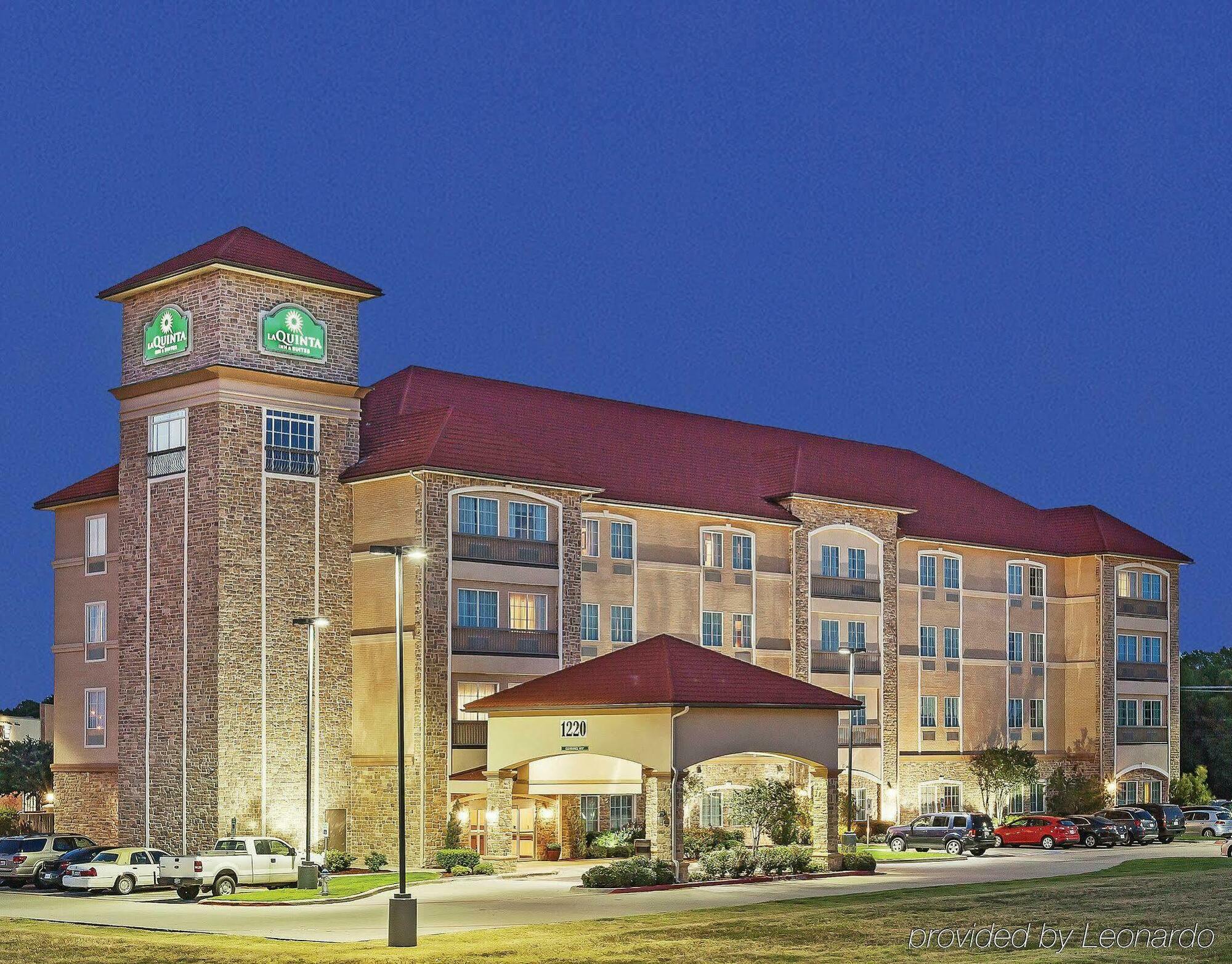 Hotel La Quinta By Wyndham At The Village Allen