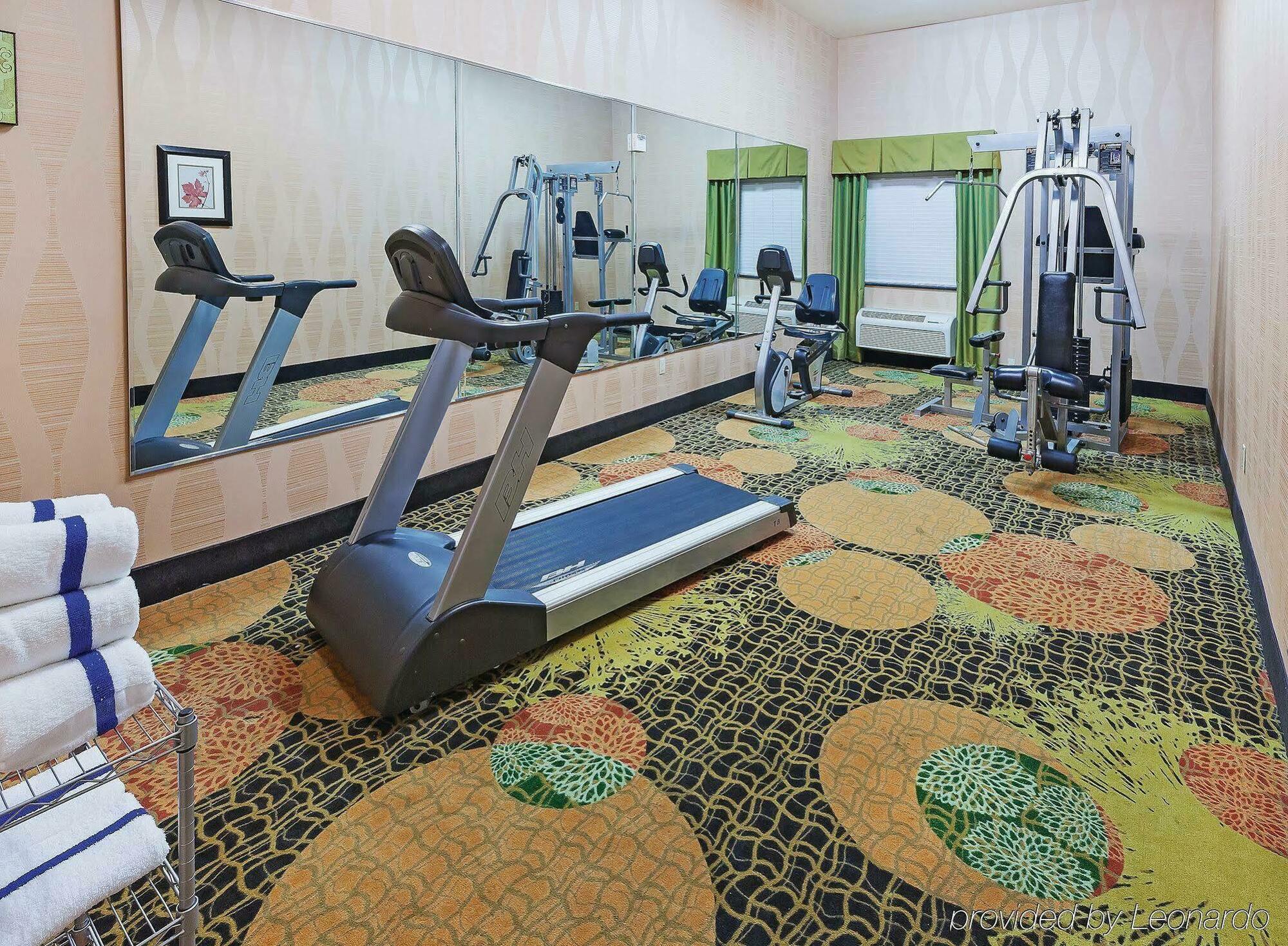 La Quinta By Wyndham At The Village Hotel 3*
